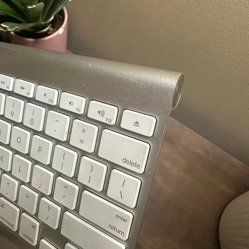 Apple Mac Wireless Keyboard A1314